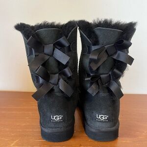 UGG Australia Women’s Black Bailey Bow II Shearling Boots 9